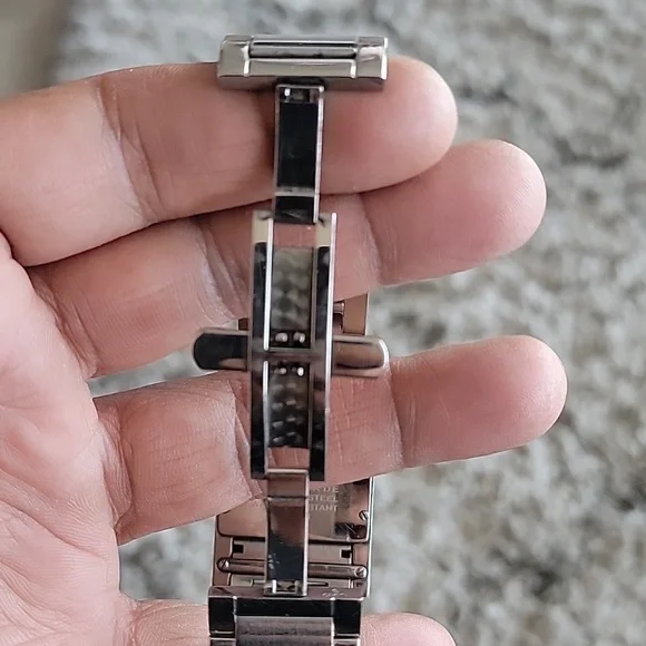 Gucci Watch - Picture 3 of 3